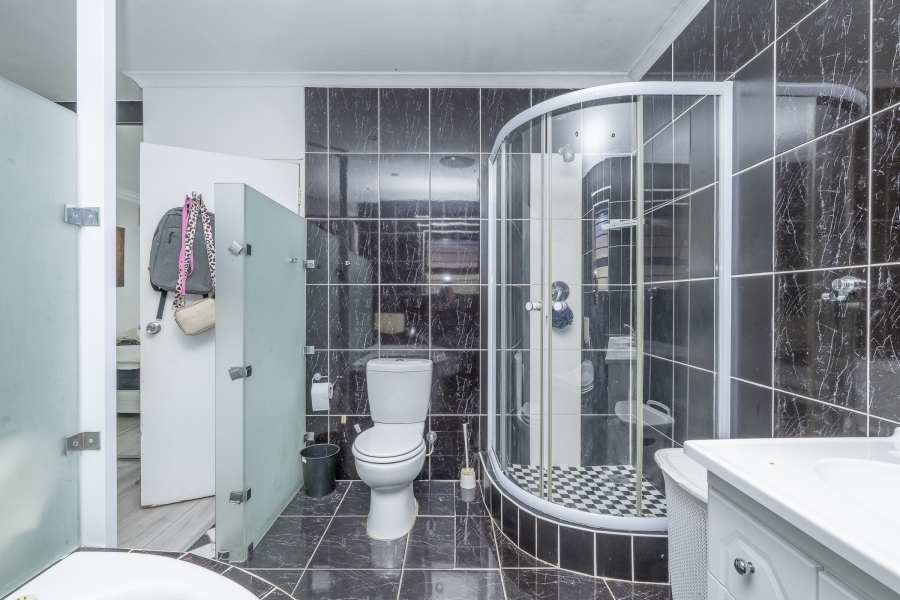 3 Bedroom Property for Sale in Protea Heights Western Cape